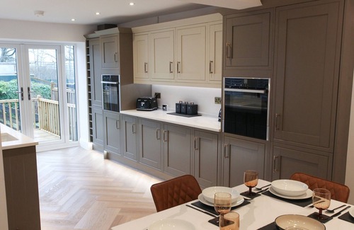 Buxton Cabaña | By the Tracks