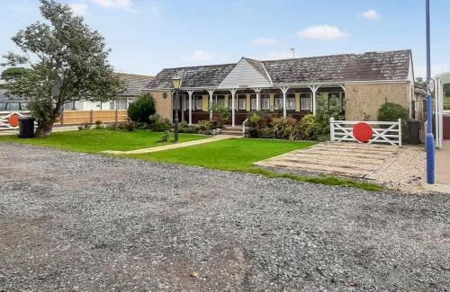 Selsey Casa | Byeways - Railway Carriage