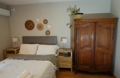 Yerba Buena Apartamento | Cálido monoambiente con cochera en Yerba Buena