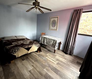 Tultitlan Municipality Casa | Cómodas y espaciosas Habitaciones para viajeros por trabajo o vacaciones