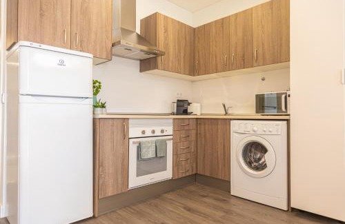 Canillas Apartamento | Cómodo Piso en Madrid Cerca de IFEMA y Aeropuerto