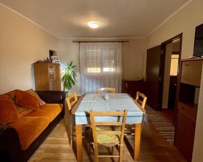 Manastireni Casa | Căsuța cu livadă