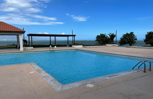 Portmore Villa | C-Vue Villa (Pool AC Gated Sea Front )