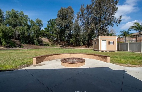 Eastvale Casa | C0rona room
