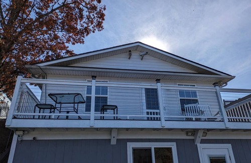 Sherrills Ford Cabina | C1-A Lakefront Cabin on Lake Norman