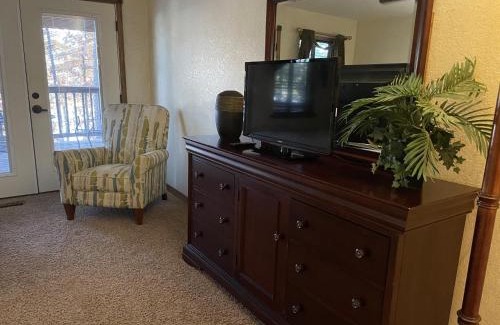 Mount Ida Casa | C24, Three bedroom, three bath log-sided, luxury Harbor North cottage with hot tub cottage