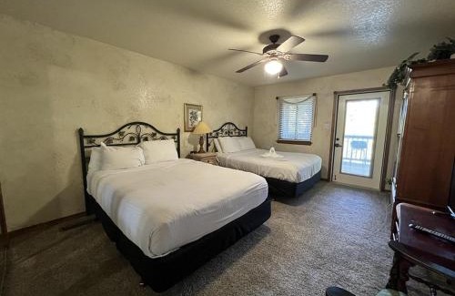 Mount Ida Casa | C7, Three bedroom, three bath log-sided, luxury Harbor North cottage with hot tub cottage