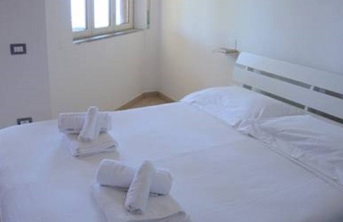 Castellabate Villa | Casamiacasadicharme 4 Villa dividida en 4 apartamentos adosados con vista al mar