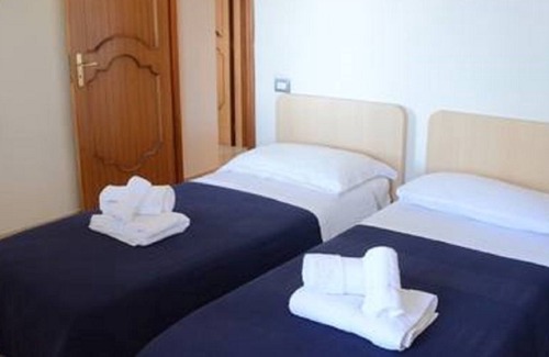 Castellabate Villa | Casamiacasadicharme 4 Villa dividida en 4 apartamentos adosados con vista al mar