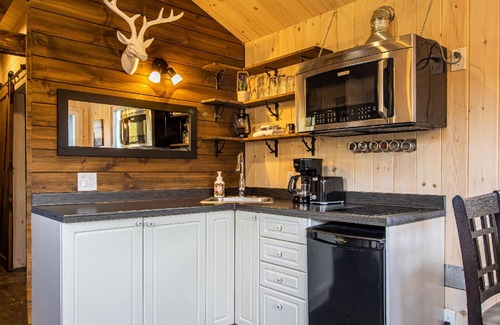 Notre-Dame-Auxiliatrice-de-Buckland Chalet De Esquí | Beausite Tourisme-Lac, river spa, micro farm, estate trail, view of the mountain