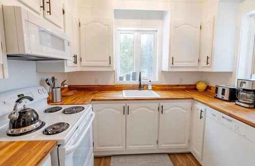 Saint-Denis-de-Brompton Casa | The Rock of Little Brompton Lake