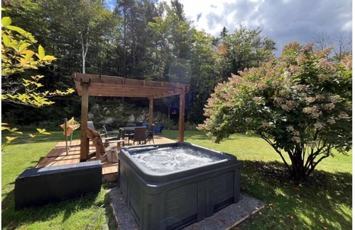 Saint-Denis-de-Brompton Casa | The Rock of Little Brompton Lake