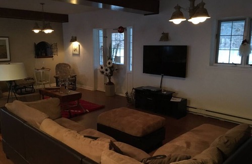 St-Francois-de-l'Ile-d'Orleans Casa | LA Maison Chaumonôt