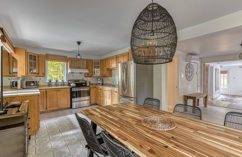 Saint-Laurent-de-l'ile d'Orleans Casa | Chalet bord de l'eau avec plage à deux pas de la ville Québec!