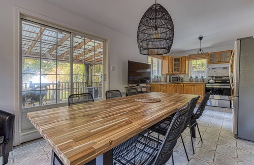 Saint-Laurent-de-l'ile d'Orleans Casa | Chalet bord de l'eau avec plage à deux pas de la ville Québec!