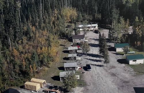 Unorganized Thunder Bay District Cabina | Buck Fever Services - Lodging, Convenience +, Fluids, Wifi, Outdoors, Rental,etc