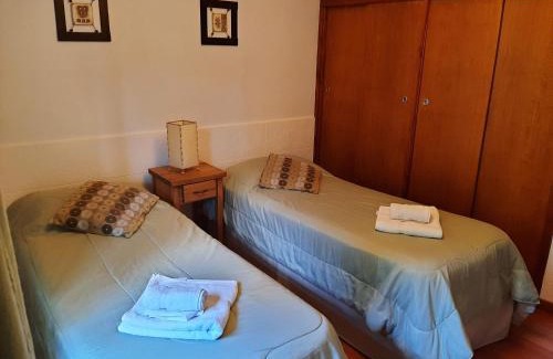 Villa Catedral Casa | Cabaña con excelente vista al Lago Gutierrez