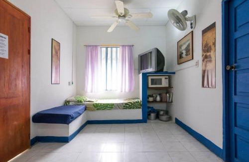 San Antero Apartamento | Cabaña con aire, camarote, hamaca, TV cerca al mar