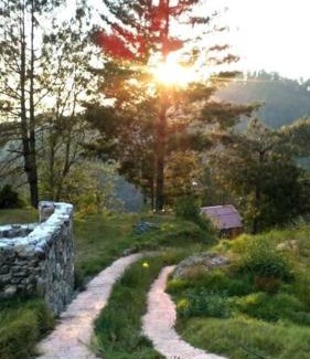 San Jose del Pacifico Chalet De Esquí | Cabaña con Bañera y Chimeneas en Puesta de Sol