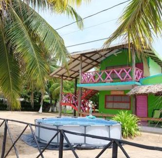 San Antero Casa | Cabaña en primera línea de playa en San Antero con Aire AC y 5 habitaciones