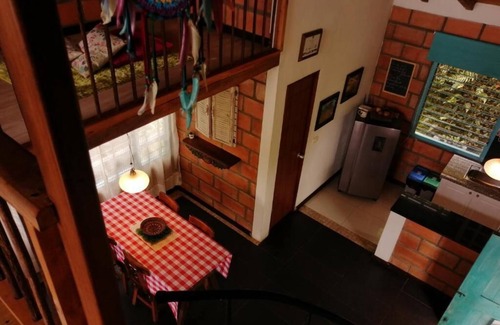 Los Nomos Cabina | CABAÑA EN SANTA ELENA, IDEAL PARA ESTADÍAS DE TRABAJO "REFUGIO EN LAS NUBES"