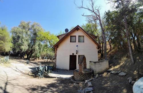 Capilla del Monte Chalet De Esquí | Cabañas Budapest