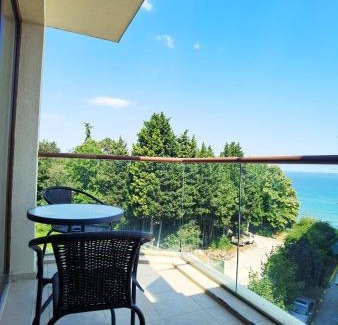 Primorski Apartamento | Cabacum Pleasure Beachfront Apartments