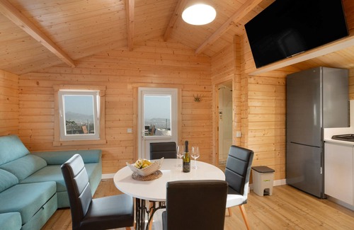 Valsequillo de Gran Canaria Villa | 'Cabaña Juanito Del Roque' con vistas al mar, terraza privada y Wi-Fi