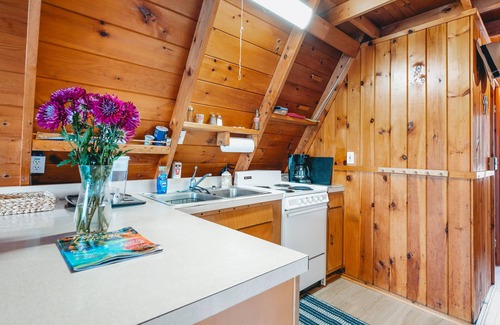 Williamsburg Casa | 🌺Cabana Shores 2BDR Beach Waterfront