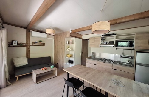 Simiane-Collongue Chalet De Esquí | Cabanon nestled in the pines between Aix and Marseille with large swimming pool