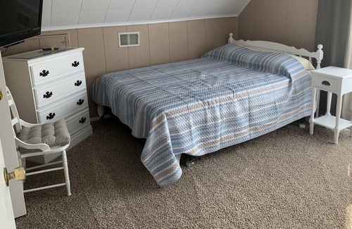 Farmers Cabina | Cabin 1 mile from Morehead Lake cave run