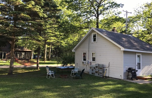 Higgins Lake Cabaña | CABINA # 1 CON VISTA AL LAGO EN EL LAGO DE HIGGINS - TRUE NORTH CABIN RENTALS