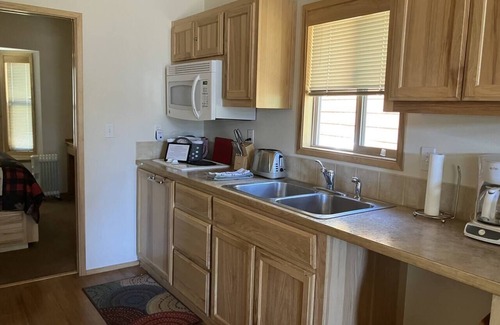 Ashland Casa | Cabin #17 at Hyatt Lake Resort