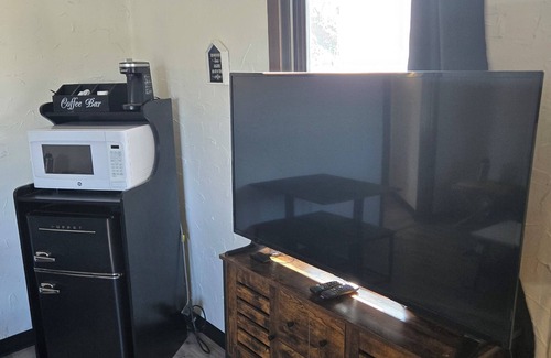 Manitou Springs Cabina | Cabin 18 | 2 Beds + Kitchenette Near Parks