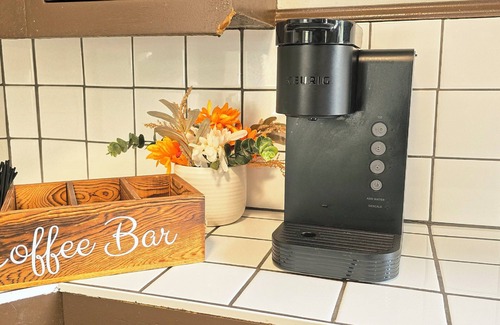 Manitou Springs Cabina | Cabin 19 | 2BR w/Kitchenette Near Downtown