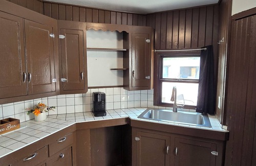 Manitou Springs Cabina | Cabin 19 | 2BR w/Kitchenette Near Downtown