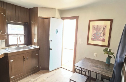 Manitou Springs Cabina | Cabin 19 | 2BR w/Kitchenette Near Downtown