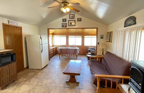 Brier Hill Cabina | Cabin 2 w/ Private Dock on Black Lake *GORGEOUS VIEW*