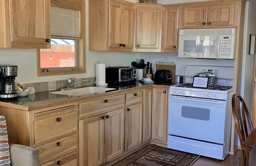 Ashland Casa | Cabin #23 at Hyatt Lake Resort