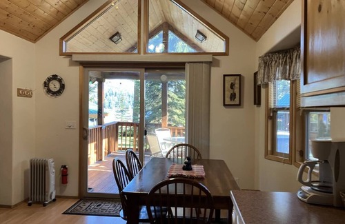 Ashland Casa | Cabin #25 at Hyatt Lake Resort