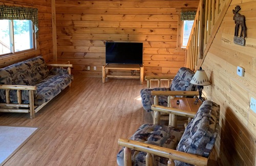 Warrens Casa | Cabin, Near waterpark, UTV trails