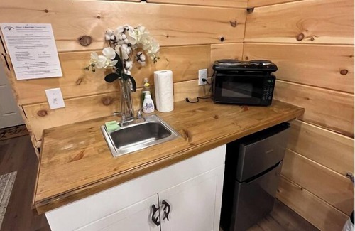 Joelton Cabina | Cabin 3 @ Jones Farm Venue and Cabins