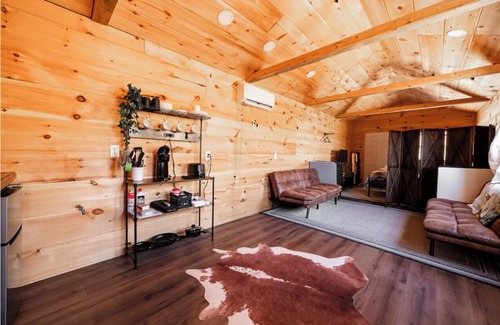 Joelton Cabina | Cabin 3 @ Jones Farm Venue and Cabins
