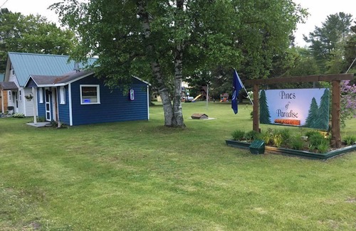 Carp Lake Cabina | Cabina # 4 - Desembarco de Loon