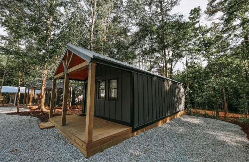 Hartwell Otro | Cabin #6 Studio With Kitchenette