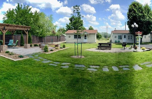 Arcadia Cabina | Cabin 8 / Pleasant Valley Resort / Hot Tub / Sauna / BBQ