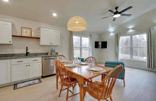 Crossville Cabina | Cabin B - Basses Creek Cabins - Nature, Golf, swim, hike!