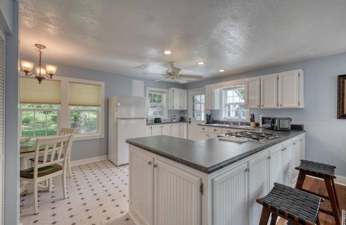 Blairsville Cabina | Cabin Between the Meadows