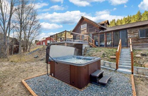 Black Hawk Casa | Cabin by North Clear Creek. Private Hot Tub. Pets