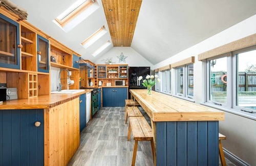 Saltford Casa | Cabin - Heated pool & hot tub